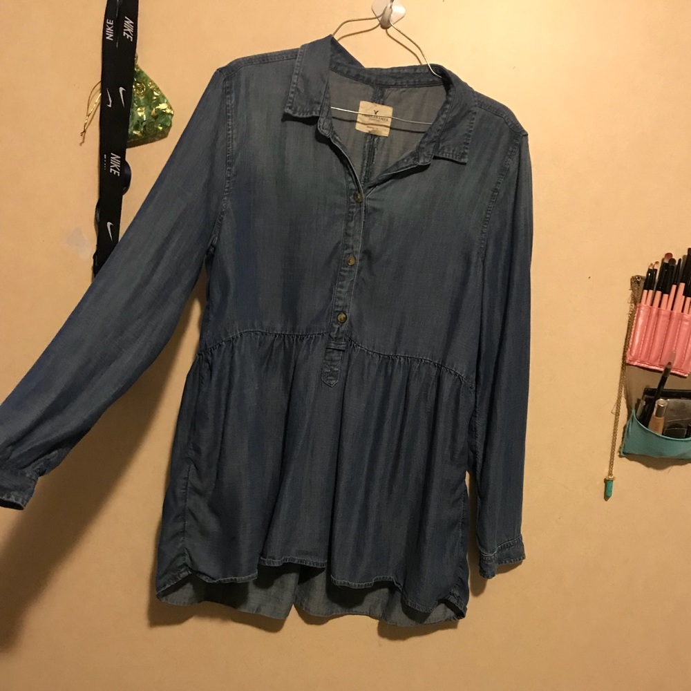 American eagle flowy shirt